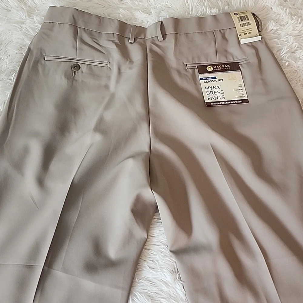 Haggar Classic Fit Mynx Dress Pants Brand New